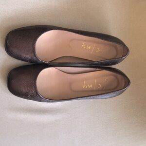 Very comfortable shoes, size 6 B, soft shiny leather, made in Spain.